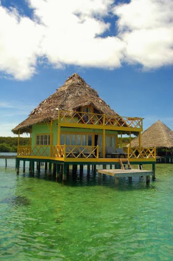 Punta Caracol Acqua Lodge