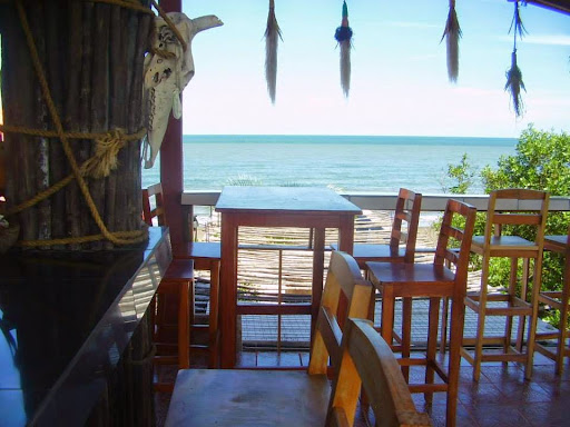 LA TORTUGA BEACHFRONT INN