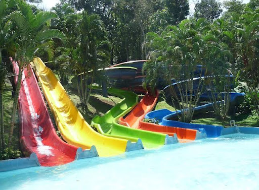 Las Cumbres Hotel & Water Park