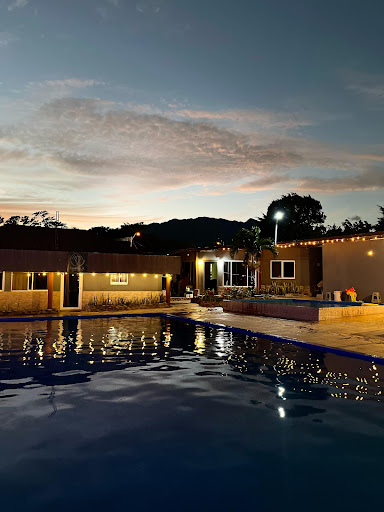 ISABELLA HOSTEL AND POOL