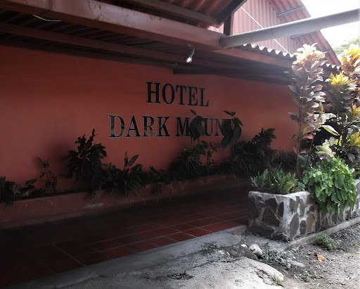 Restaurante Y Hotel Dark Mount
